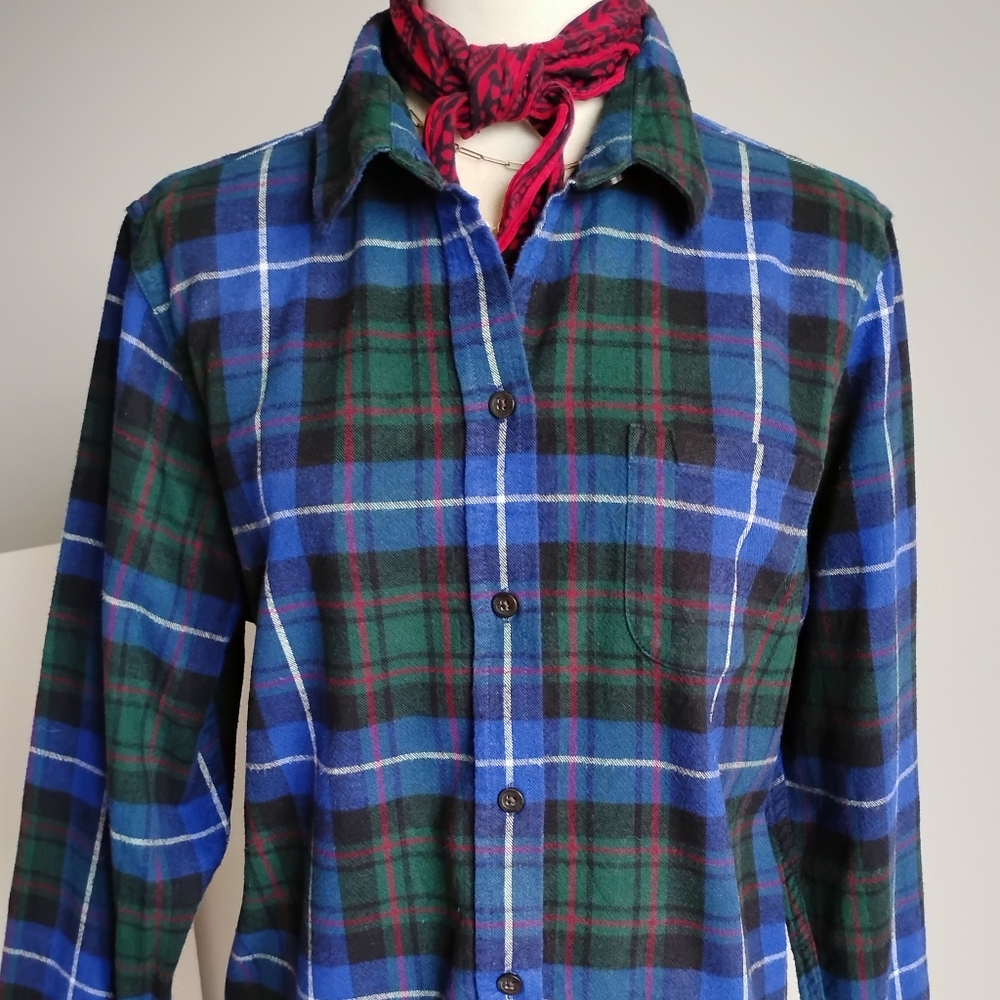 L.L.Bean Relaxed Fit Flannel Button Up Shirt Plaid Blue Green Classic Size L Pet
